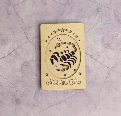 NAALDENDOOSJE Sterrenbeeld SCHORPIOEN - hout met magneetstrip - 7,5 x 5 x 1 cm met deksel