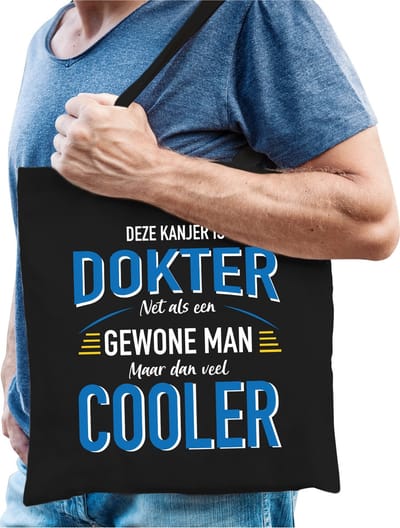 Deze kanjer is Dokter cadeau tasje zwart voor heren - verjaardag / Vaderdag - cadeau tasje