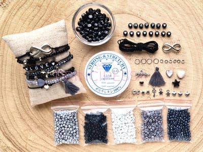 Zelf sieraden maken kralen pakket - Armbandjes - 4mm kraal met letterkralen, connector en gekleurd elastiek - Zwart, grijs, matzilver - DIY
