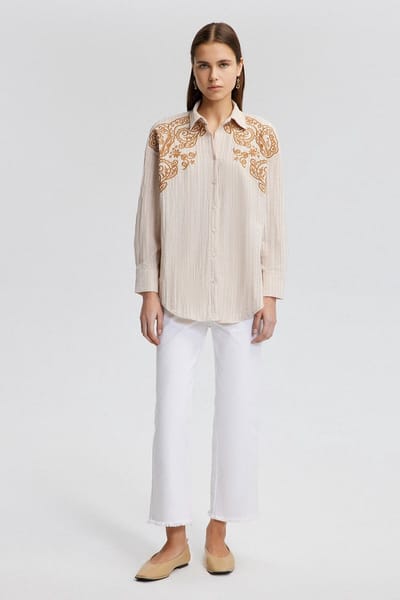Touché Privé - Overhemd met natuurlijke textuur en borduursel - Beige - Dames