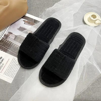 Platform Pantoffels voor Dames Mode Luxe Designer Plus Size Slippers Winter Nieuw Dames Furry Pantoffel Antislip Groen Beige Zwart 35 zwart
