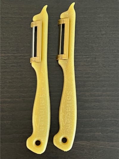 Solingen Dunschiller – Set van 2 – Aardappelschiller & Groenteschiller – RVS Mes – Ergonomisch – Gold– Vaatwasserbestendig