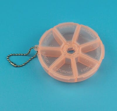 Pillendoosje - Medicijndoosje - Vakantie - Reizen - Geneeskunde - Opbergdoos - Tablet Dispenser - Wekelijks - Oranje