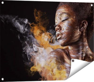 Gards Tuinposter Afrikaanse Vrouw met Zilver en Goud - 80x60 cm - Tuindoek - Tuindecoratie - Wanddecoratie buiten - Tuinschilderij