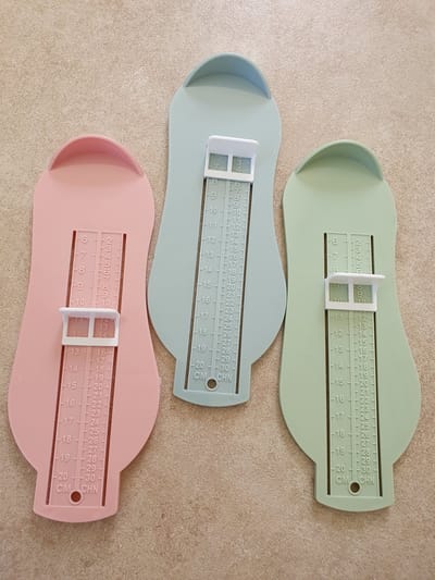 Voetenmeter - Voet meter - Voet opmeten - Schoenmaat meter - Opmeten schoenen baby / kind - Voet maat meter