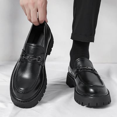 Nieuwe Heren Schoenen met Dikke Zolen en Hoogteverhoging, Leer met Lakleer Glans, Casual Loafers met Dikke Hakken, Trendy Schoenen voor Kappers 40 white