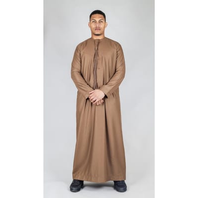 Bruine Thobe Emirati islamitische Jubba-jas voor heren, Eid-kwast, slim fit