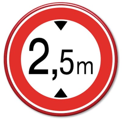 Verkeersbord Maximale doorrijhoogte C19 - 2,5m - Weerbestendig Aluminium - Ø60 cm - Bevestiging: Met paalbeugels Ø48mm