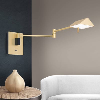 ORION LED wandlamp Boston met USB-stopcontact, messing