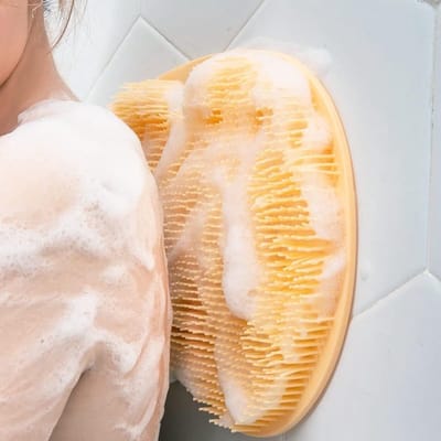 Exfoliërende rugbadmat – Aan de muur te bevestigen siliconen rugborstel met zuignappen voor onder de douche – Antislip reinigingsborstel (Oranje)