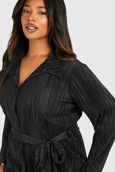 boohoo Dames Plus Plisse Uitlopende Mouw Tie Shirtjurk | Black | Maat: 20