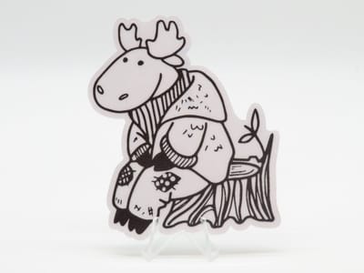 Rendier Gelukkig in de Natuur Sticker - Dieren in het Dagelijks Leven | Vera's Arts & Dice | Schattige Stickers - Handgemaakte Stickers - Journaling - Bullet Journal - Scrapbooking - Leuke Stickers - Laptop Sticker - Telefoon Sticker