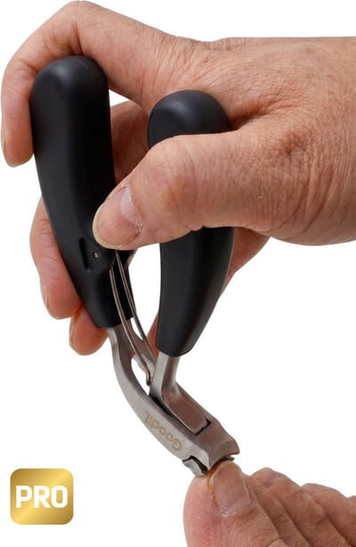 Goodli Professionele Nageltang PRO - Extra Sterk - Brede Bekopening van 13mm - Nagelknipper voor Dikke Kalknagels & Stugge Nagels - Ergonomische Soft-Grip & Automatische Veer - Inclusief Beschermkapje - Roestvrijstaal Pedicure Tang – Zwart