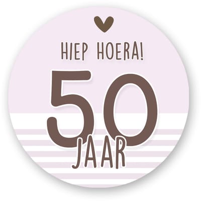 Sluitstickers 50 jaar – 25 stuks – Ø 4 cm – Hiep Hoera stickers – Verjaardag decoratie – Stickers voor traktatie of cadeau – Feeststickers 50 jaar - Pimp Studio