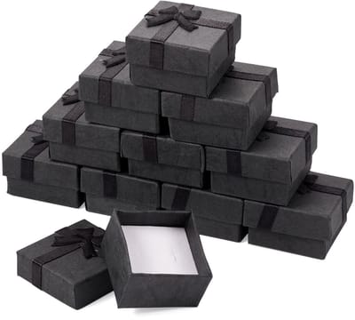 Dailygoods- Kartonnen Dozen 12 Stuks - Kleine Dozen met Deksel - Vierkante Sieradendoos - Zwart - Voor Ringen/Oorbellen - Beschermend met Spons