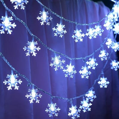 Lichtslinger buiten, 6geschikt voorer lange lichtslingergeschikt voor sneeuwvlokken, 40 LED-lampjes op batterijen, 2 lichtstanden, geschikt voor kerstbomen, Halloween, feesten, vakanties, Nieuwjaar en andere gelegenheden.