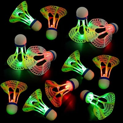 Set van 12 Luminous Badminton Shuttlecocks, Nylon, Winddicht voor Binnen- en Buitensporten, Perfect voor Nachtactiviteiten