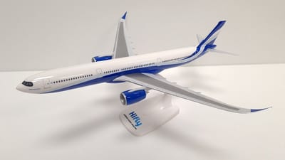 Schaalmodel Hifly vliegtuig Airbus A330-900neo schaal 1:200 lengte 31,83cm