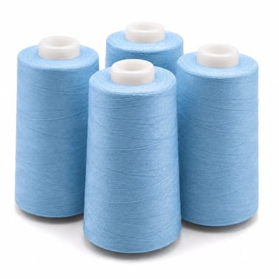 Polyester Overlockgaren – 4 Cones × 2700 m – Totaal 10.800 m – Blauw 102
