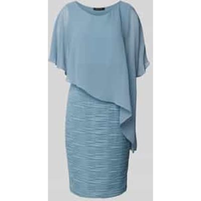 Cocktailjurk met asymmetrisch cape