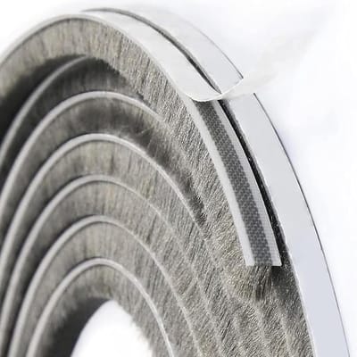 Borstelafdichting Deur - Zelfklevend Tochtstrip 9mm x 15mm x 5m - Voor Deuren, Ramen, Geluidsisolatie en Windbescherming （ 2 delen ）