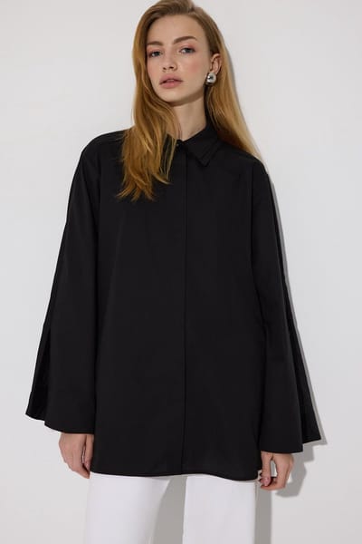 Touché Privé - Blouse met dubbele kraag en ritsdetails - Zwart - Dames
