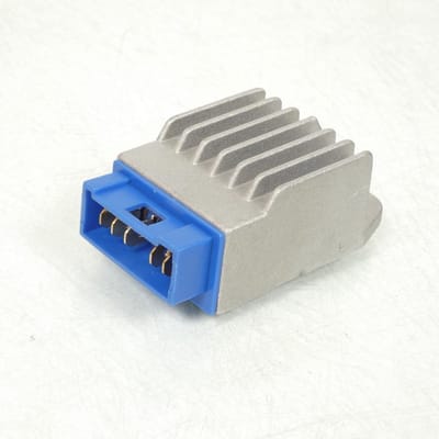Teknix spanningsgelijkrichter voor Derbi 50 Senda Sm Drd Racing motoren na 2008 Gloednieuw