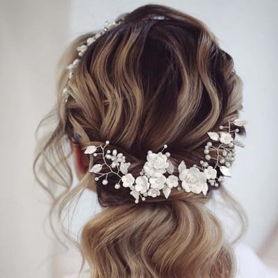 Haaraccessoires voor Bruiden - Bloemige Haarsteken en Decoraties voor de Trouwerij, Bruidslook