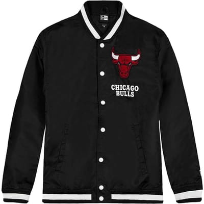 New Era NBA Chicago Bulls Logo Varsity Jas Zwart