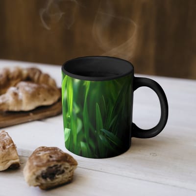 Magische Mok - Foto op Warmte Mokken - Koffiemok - Grassprieten - Lichtinval - Groen - Magic Mok - Beker - 350 ML - Theemok