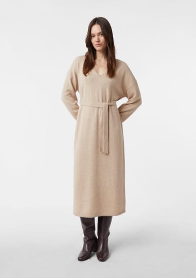 Flatterende V-hals midi pull jurk voor dames COMMA