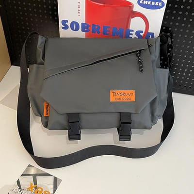 Messenger Bag met één schouder Vrije tijd Rugzak Japanse Tas Mannelijk Harajuku Retro Postman Tas