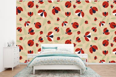 Behang - Fotobehang Lieveheersbeestje - Bladeren - Design - Breedte 320 cm x hoogte 240 cm