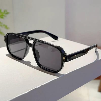 Nieuwe Vintage Dubbele Brug Mannen Vierkante Zonnebril Mode Oceaan Lens Bril UV400 Oogbescherming Vrouwen Trending Klinknagels Zonnebrillen 1PC white