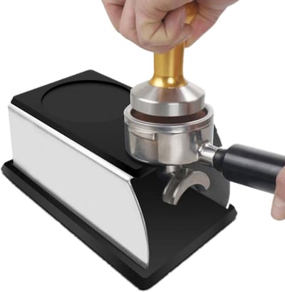 Duurzame zwarte roestvrijstalen koffietamper met stevige standaard en houder voor perfecte koffie-extractie