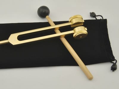 ***Activeer je chakra's en vind balans en rust met de goudkleurige Tuning Healing Stemvork 128 Hz | Chakra Activatie | Balans | Rust - van Heble® **