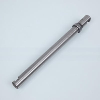 pedaalas voor peugeot bromfiets 50 103 sp glad Ø16mm l215mm nieuw