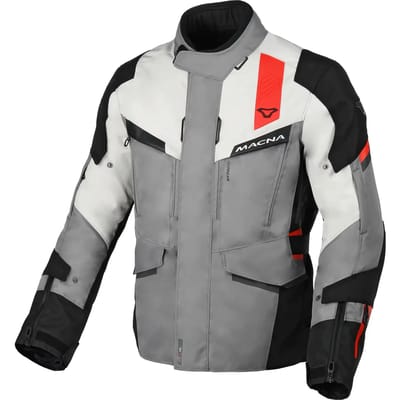Motorjas Macna Zastra