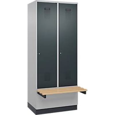 C+P Evolo Plus garderobekast, 2 vakken van elk 400 mm breed, sokkel, zwevende bank, B 800 x D 815 x H 1950 mm, cilinder, blank aluminium/antracietgrijs