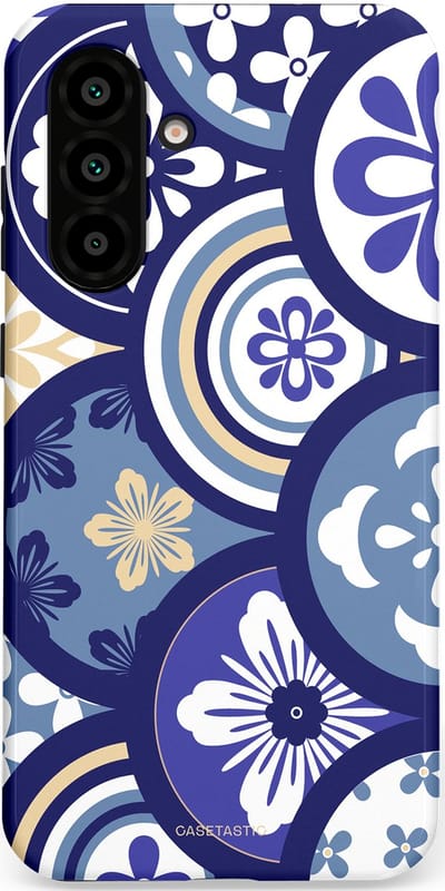 Casetastic Hoesje Geschikt voor Samsung A56 / A36 - Stijlvolle Beschermende Duo-layer Case - Blauwe bloemen Talavera Maiolica Patroon