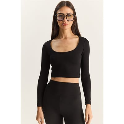 Basis Crop Top