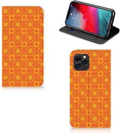 Apple iPhone 11 Pro Hoesje met Magneet Batik Oranje