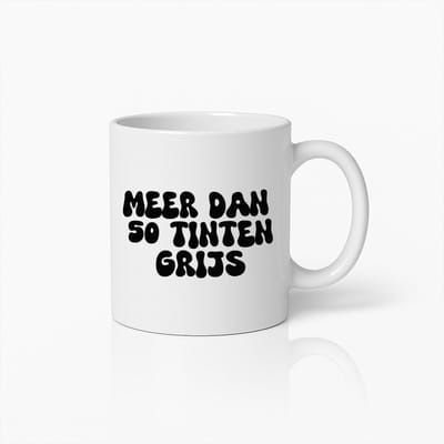 Grappige Koffiemok met Tekst 'Meer Dan 50 Tinten Grijs' – Unieke Keramische Mok voor Humor en Koffieliefhebbers
