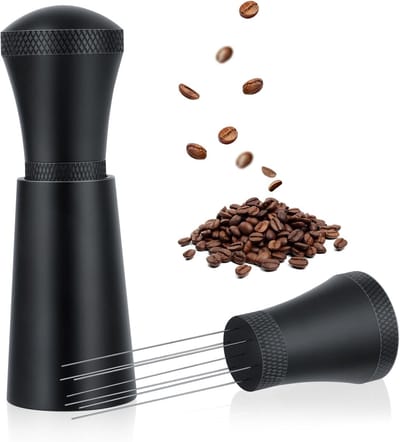 Famanu WDT Tool, koffieverdeler, aluminium WDT Tool voor espresso met standaard, barista-gereedschap met 7 roestvrijstalen fijne naalden, zwart (3 reservenaalden)