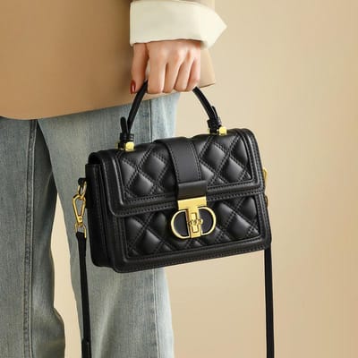 Nieuwe Crossbody Dames Tas Herfst en Winter Diamant Handtas Forensen Kleine Vierkante Tas Schoudertas brown