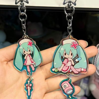 Schattige Hatsune Miku Sleutelhanger Anime Periferie Cartoon Rugzak Hanger Decoratie Speelgoed Kawaii Meisjes Hart Cadeau voor Vrienden Verjaardag beige