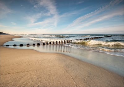 Fotobehangkoning - Behang - Vliesbehang - Fotobehang Zee en Strand - 150 x 105 cm