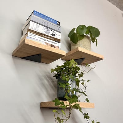 GoudmetHout® Wandplank Mini Set Industrieel - 20 x 25 cm Muurplank - Eiken Hout - Decoratie Wandrek & Boekenrek - Set van 3 Hangplanken Keuken - Wall Shelf + 2 Driehoekvormige Mat Zwarte Plankdragers van Staal