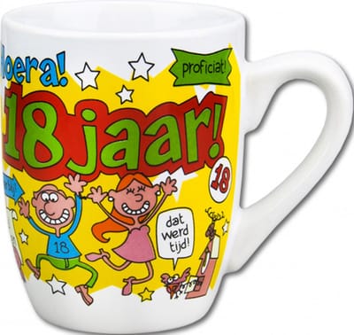 Mok - Snoep - Hoera 18 jaar - Cartoon - In cadeauverpakking met gekleurd lint