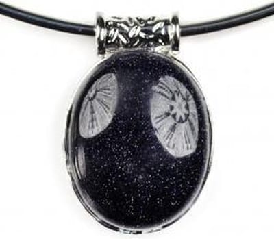Edelstenen ketting Blue Goldstone Oval - blauw - zilver - Choker - luxe sieradenzakje - goudsteen - ketting dames - ketting met hanger